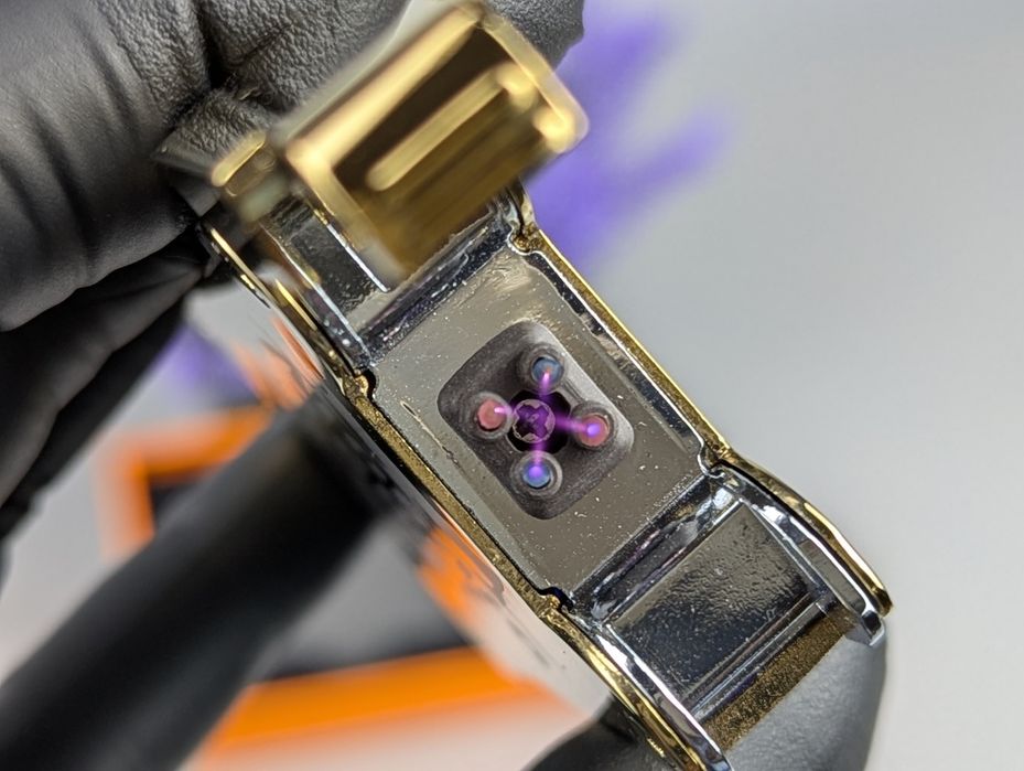 Запальничка з ліхтариком. Зажигалка с гравировкой . Подарок