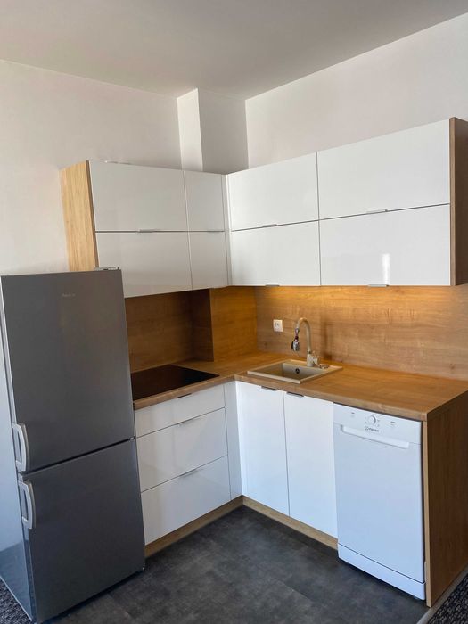 Mieszkanie 3 pokojowe, bezczynszowe ,duży balkon, parking.
