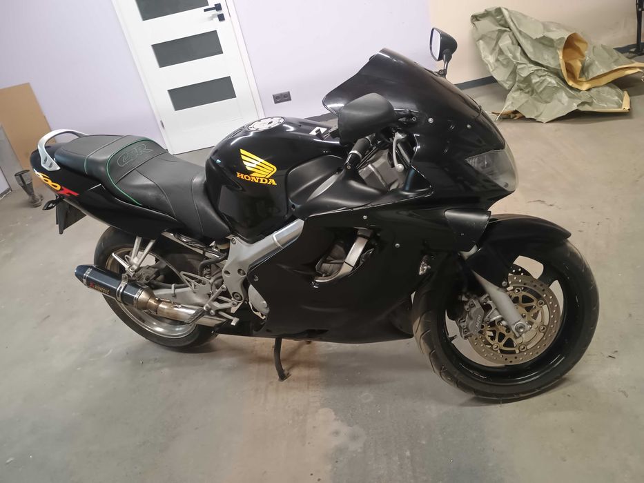 Honda CBR 600 F4