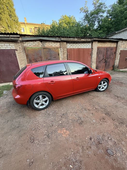 Мазда 3     2005 года 1.6
