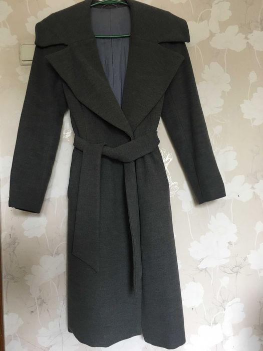 Зимнее пальто с утеплителем