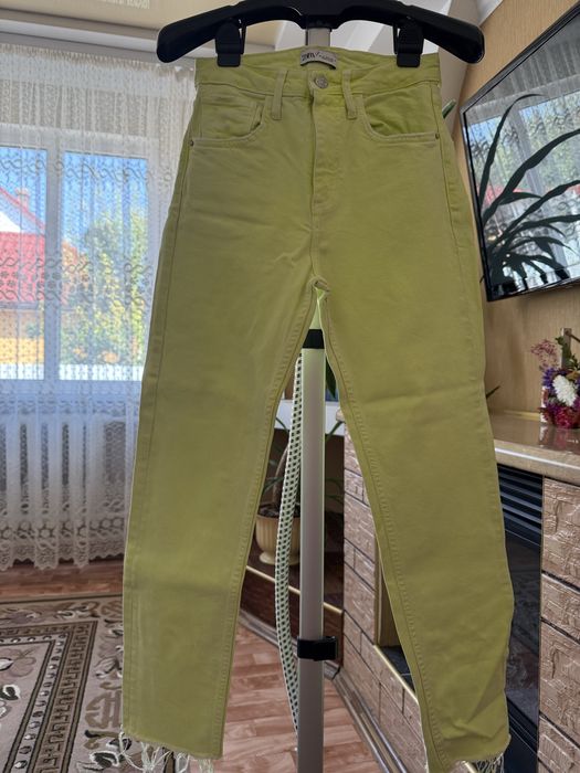 Жіночі джинси ZARA