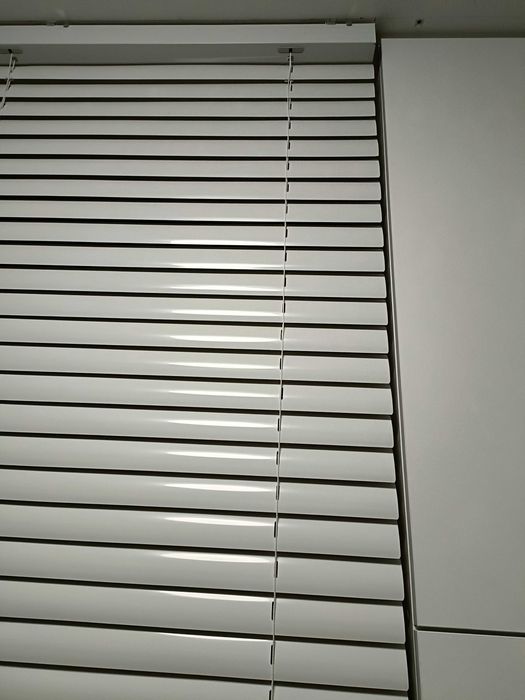 Żaluzja aluminiowa biała