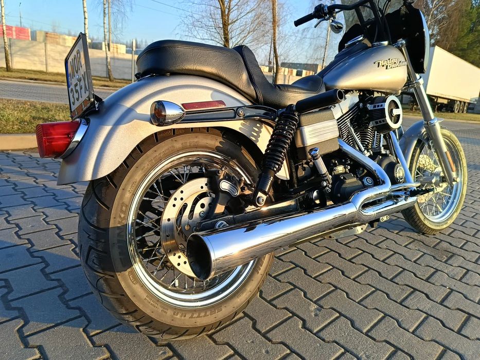 Harley-Davidson Dyna Street Bob Harley Davidson DYNA STREET BOB Club Style