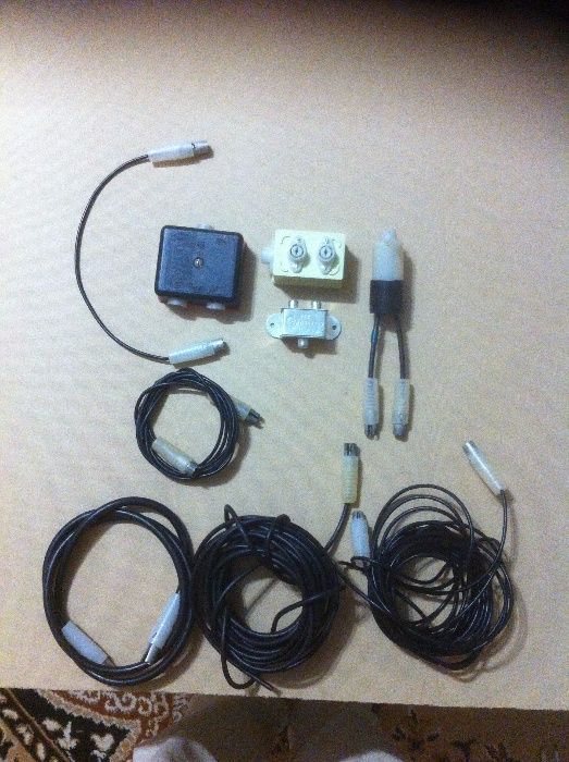 Кабель антенный для телевизора. С двух сторон разпаянные штекера.