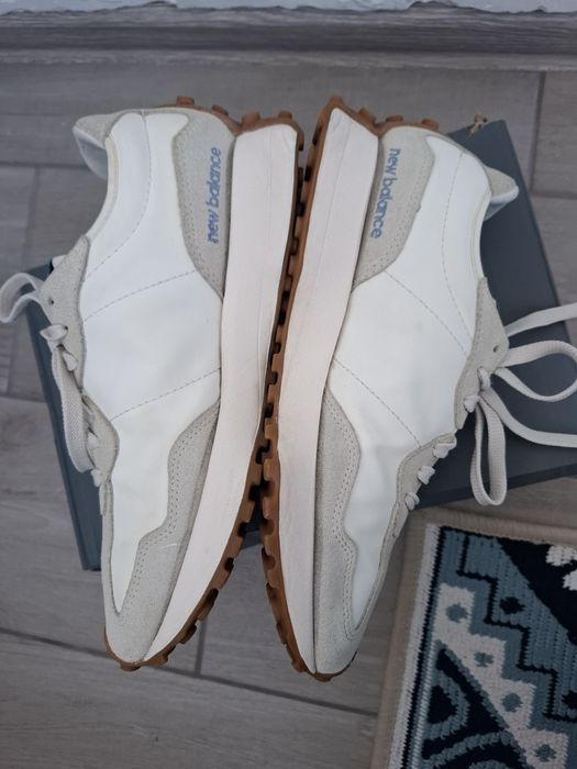 Женские кроссовки New Balance 327