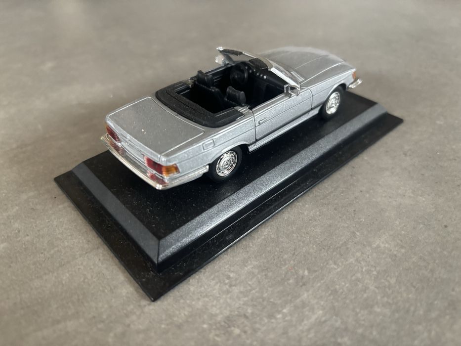Model Del Prado skala 1/43 Mercedes 350 SL R107
