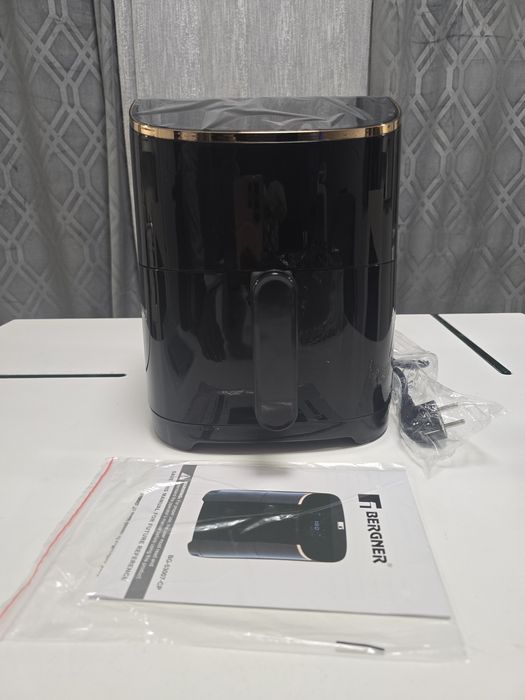 Air fryer/fritadeira digital 4,8l  assa/frita/tosta Nova