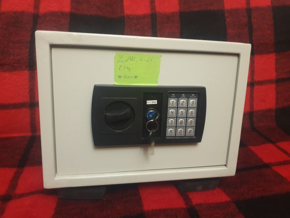 Sejf gabinetowy sejf elektroniczny sejf podręczny
