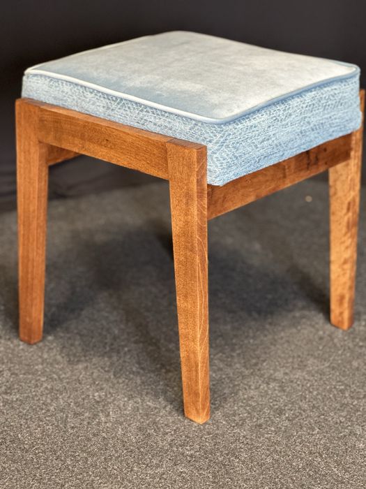 Fotel z podnóżkiem Prl po renowacji