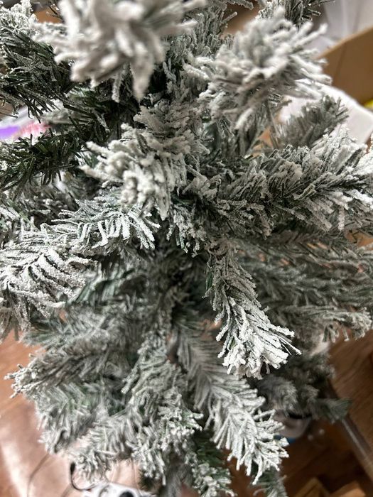 Штучна ялинка засніжена 120см з підставкою