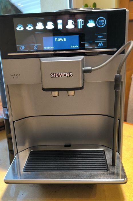 Ekspres aut. Siemens EQ6 plus s100. Sprawny filmy