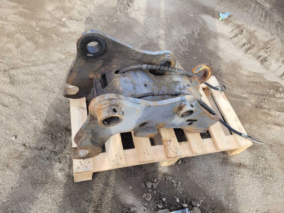 Szybkozłącze hydrauliczne do koparki volvo
