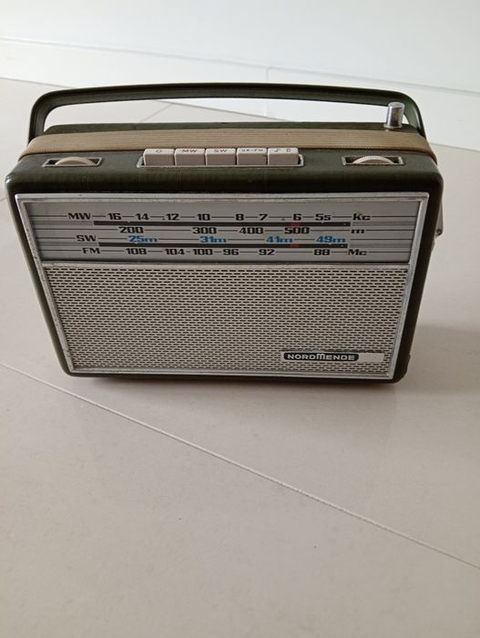 Rádio retro antigo