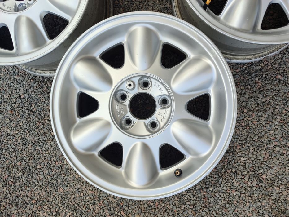 Диски R-15. 5×110. J-7. ET-33. Dia-65.1