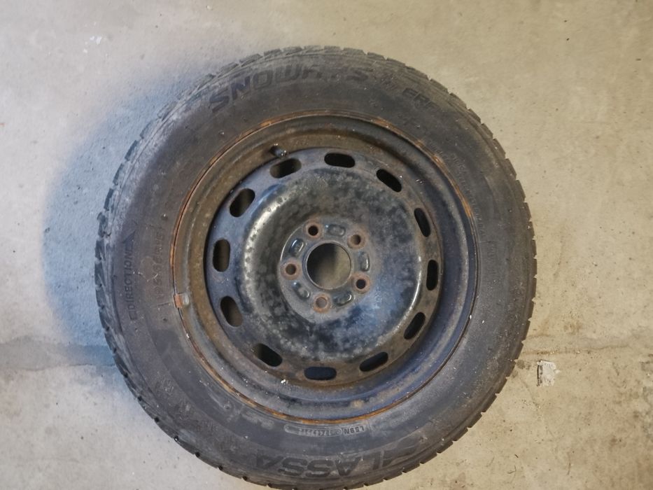 Koło z felgą 195/65R15