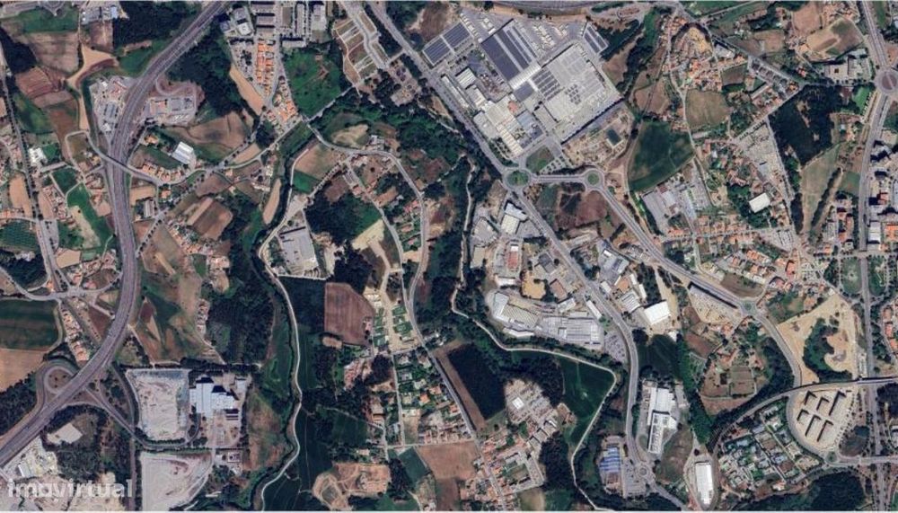 Terreno para construção de moradia unifamiliar em Leça do Balio — Custóias, Leça Do Balio E Guifões, Porto
