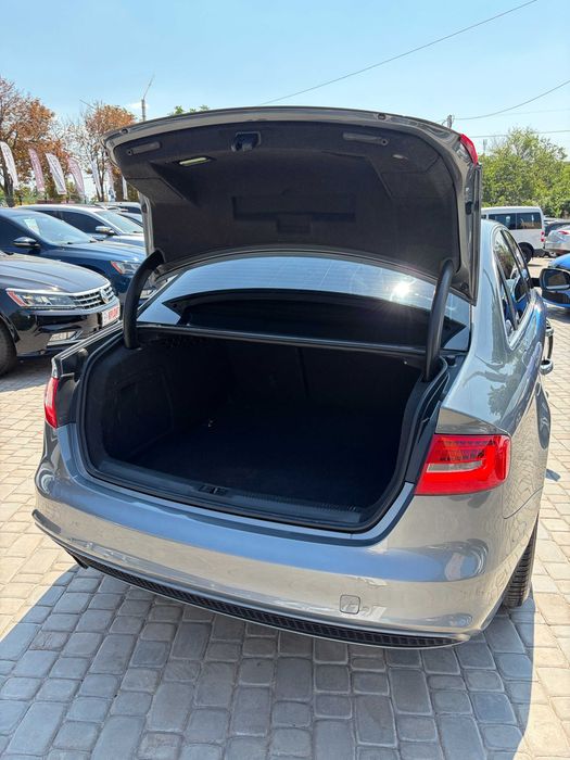 Продам Audi A4 S-Line 2014 рік можлива розстрочка,кредит,обмін!