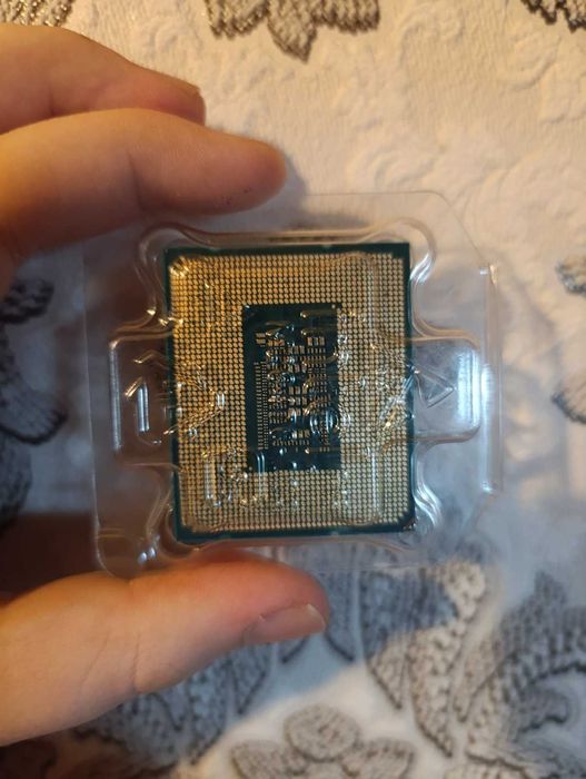 процесор Intel Core i5-12400F