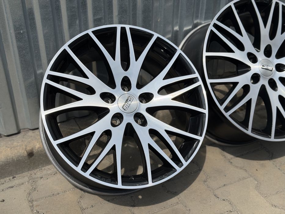 Диски універсальні 5/112 R18 8J ET45 стан нових комплект