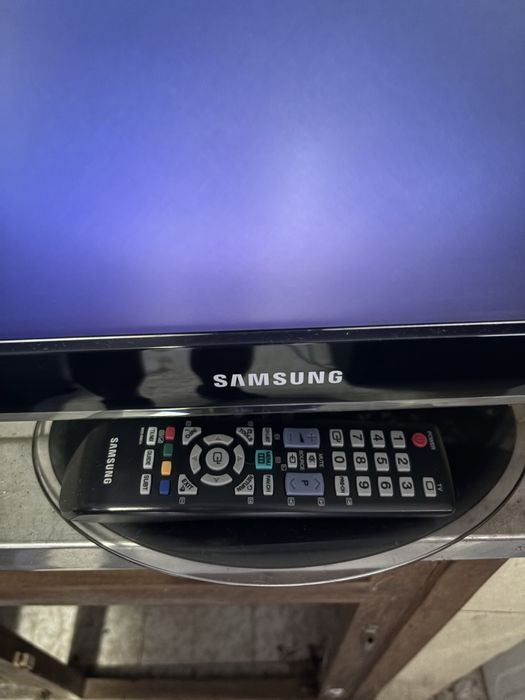 TV LCD Samsung27”