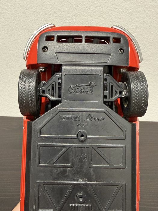 Ferrari Dino 246 GT 1/18