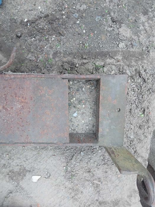 Solidna stalowa brama wjazdowa