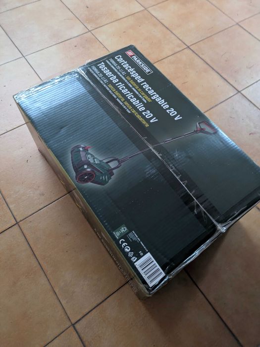 Corta relva sem fios e acessórios