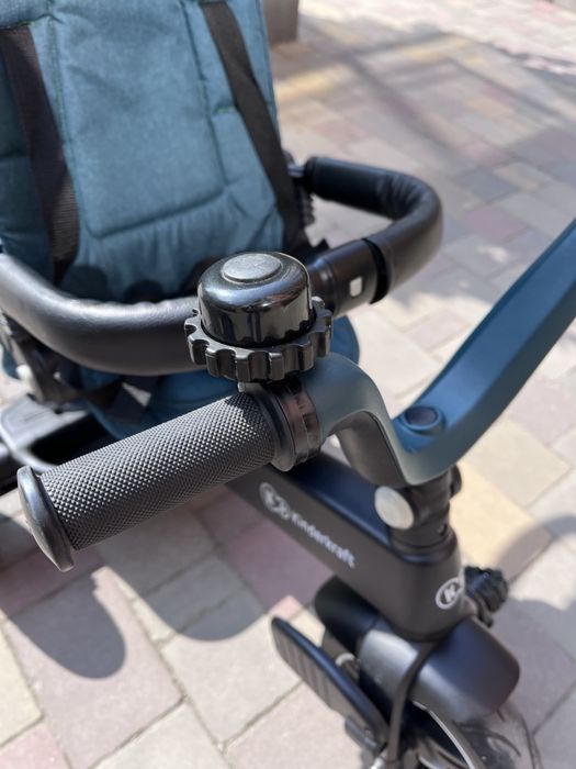 Дитячий триколісний велосипед Kinderkraft Easytwist з ручкою