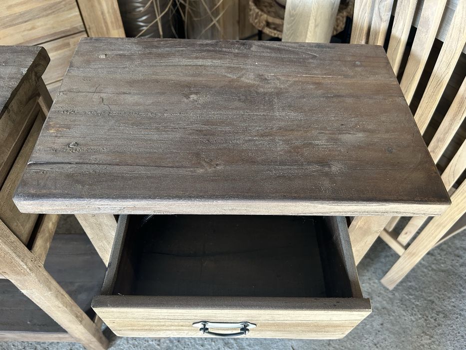 stolik nocny szafka drewniana rustykalna farmhouse