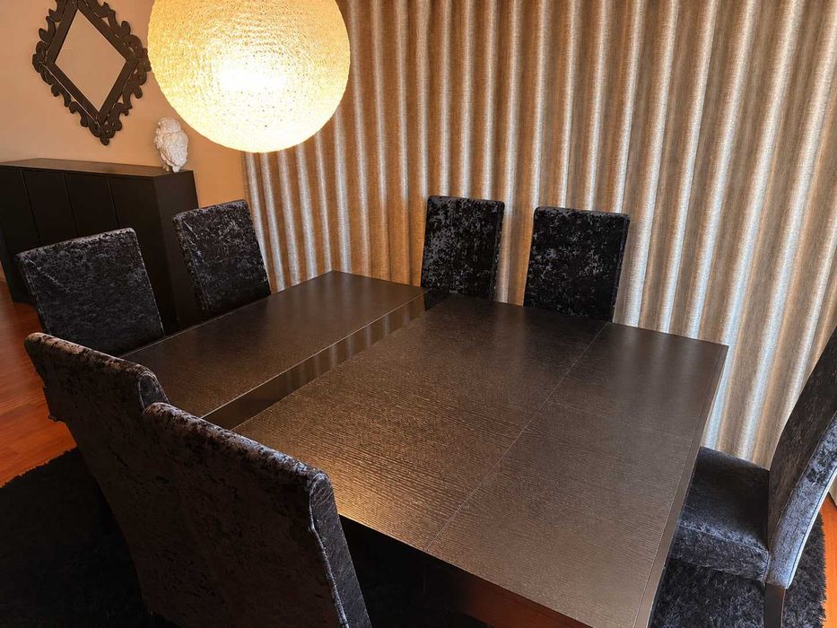 Mesa de jantar LasKasas extensível + 8 cadeiras