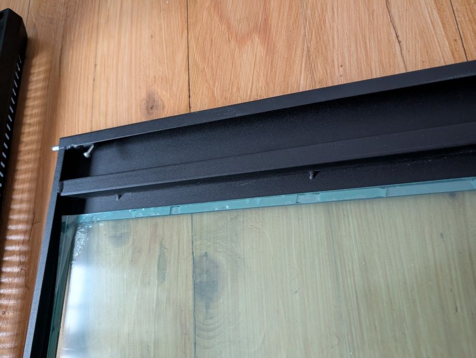 Шафа монтажна настінна CMS 9U