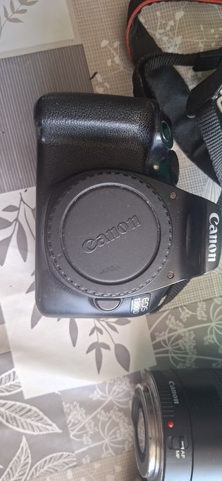 Canon eos 1300d com 3 lentes