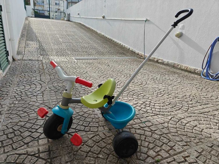 Triciclo de criança