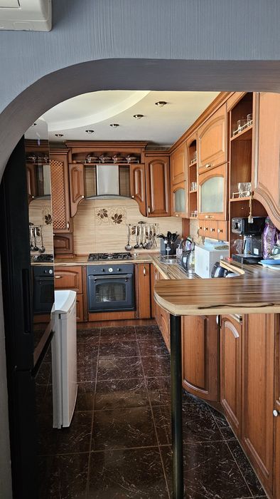 Продам 3х комнатную квартиру на 4 мкр с АО(газ)с хорошим ремонтом