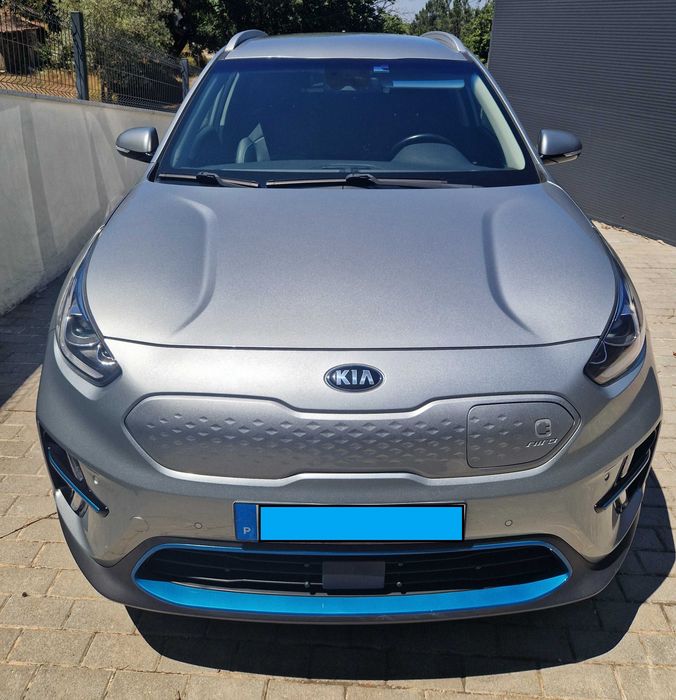 Kia e-Niro 64 kWh 204cv | Histórico Kia | 2 Chaves | Pneus Novos