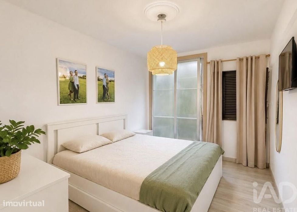 Apartamento T2 em Ferreiras de 58 m2