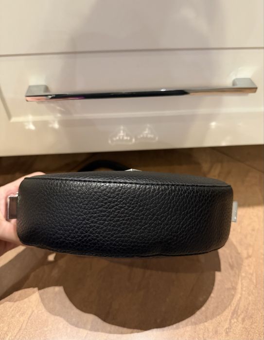 Torebka bagietka czarna Prada Hobo