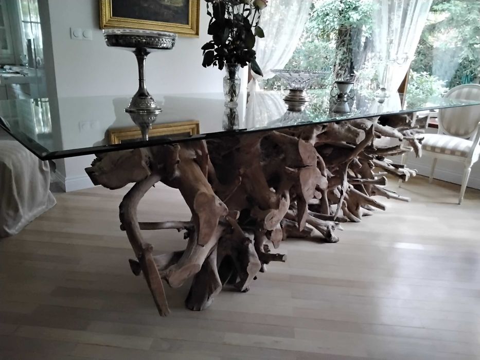 Zjawiskowy stół/bufet