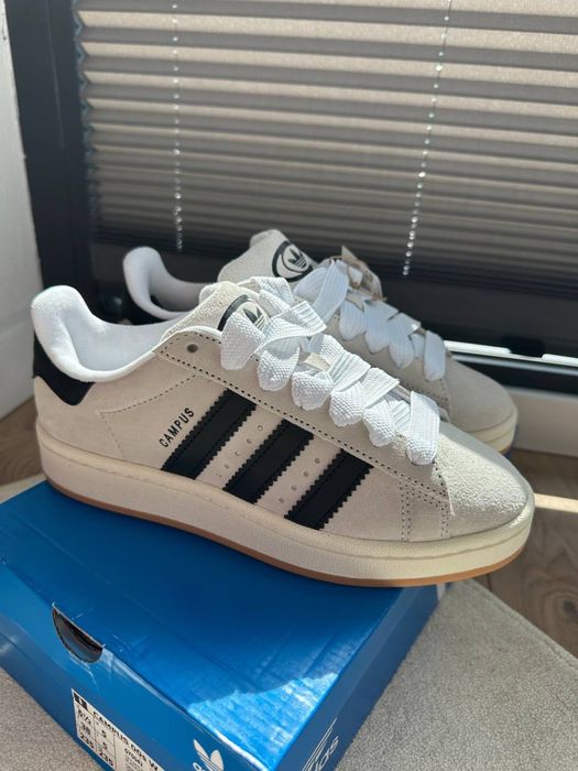 Adidad Campus 00s w