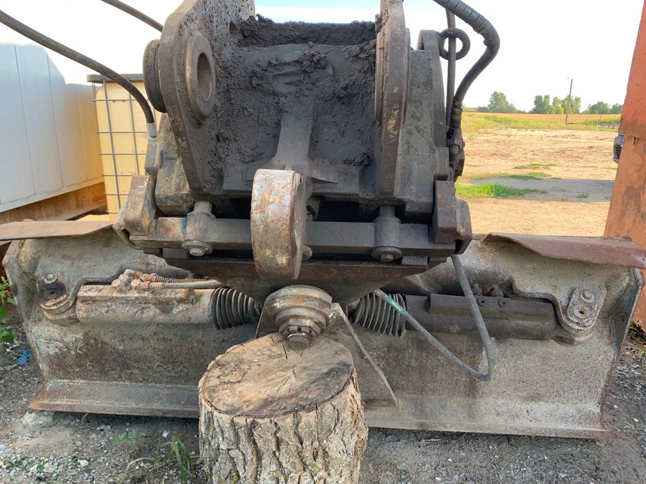 Гусеничний екскаватор KOMATSU PC210LC-6K