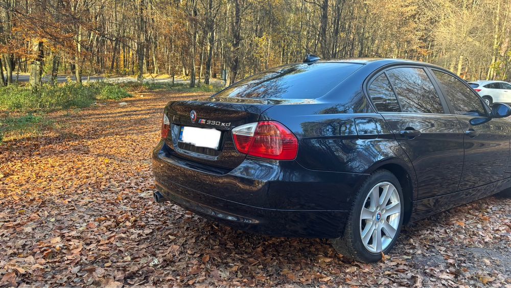 BMW E 90 330 XD 2006 року