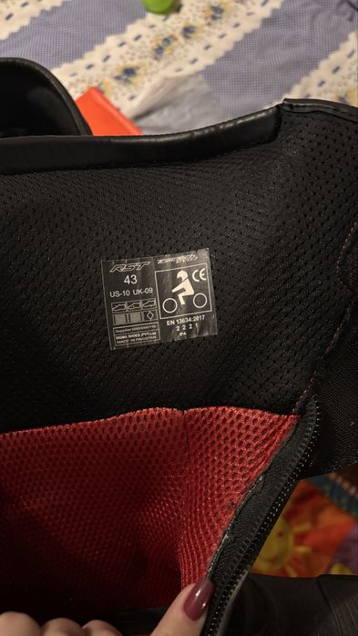 Продам мотоботи 43 розмір RST