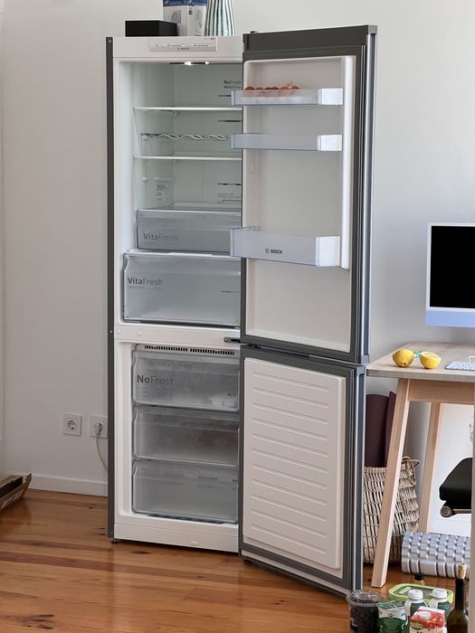 Frigorífico Bosch KGN36VLED