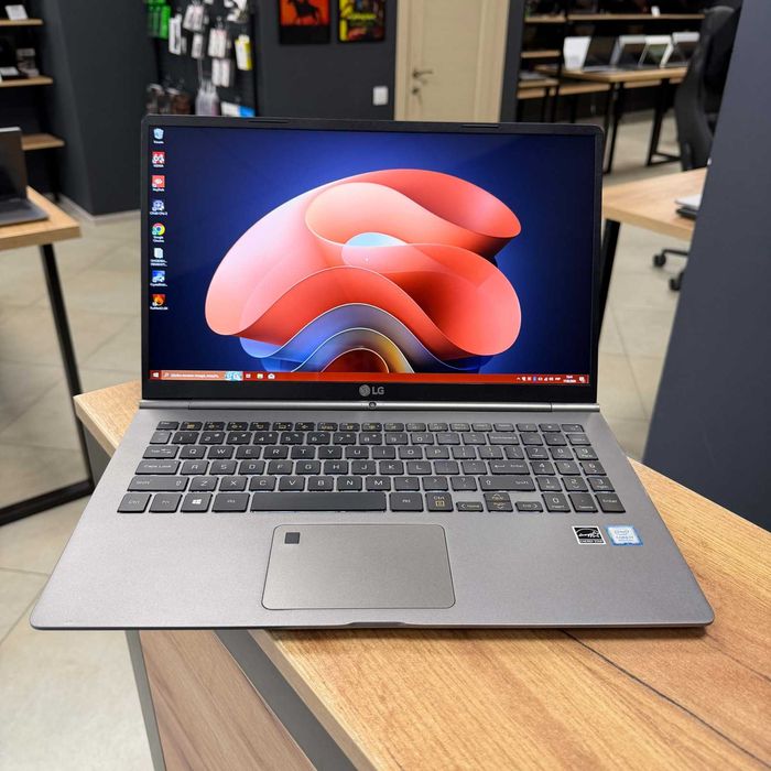 LG gram 15インチ/ i5 / 16Gb / 512Gb / オフィス lg gram 15 - купити ноутбуки LG - Ціна на OLX.ua