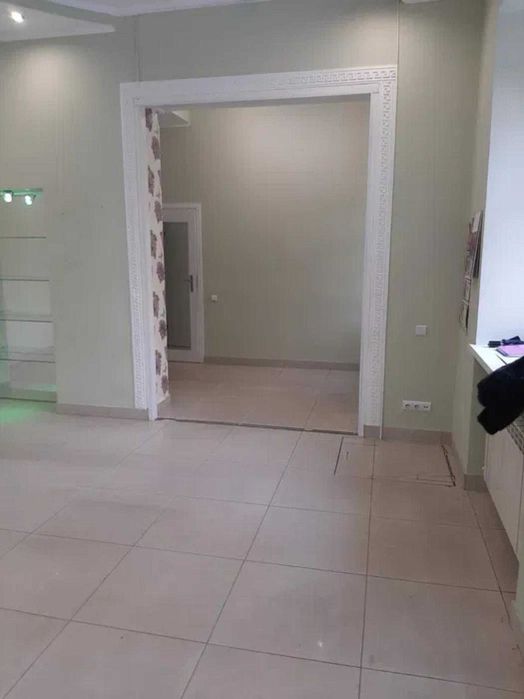 Оренда фасадного приміщення, вулиця Пекарська