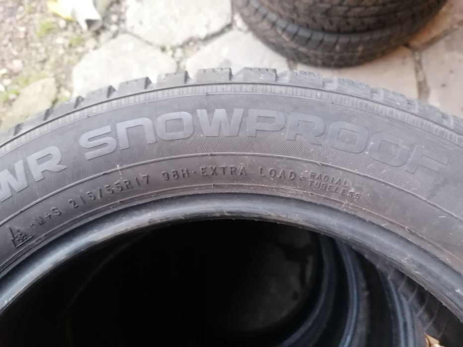 215/55/17 Nokian 2024 rok zimowe