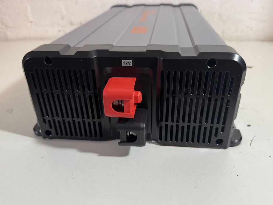 Інвертор 12V → 220V Power Boozt RHINO 2500W Pure Sine Wave