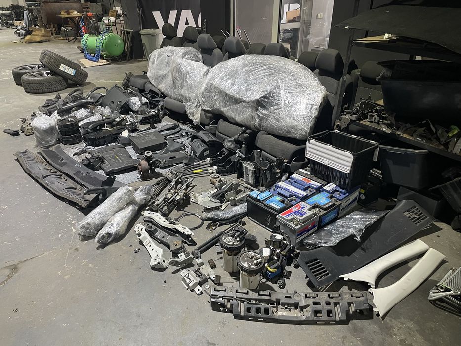 Запчастини меган 3 розборка шрот розбіра крило фара ляда запчасти стоп