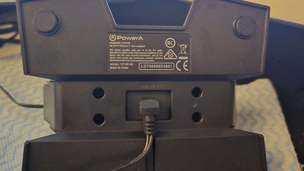 Stacja ładująca ładowarka do padów DualShock PS4